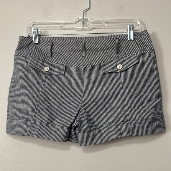 Papaya blue and white shorts size medium - Picture 3 of 3